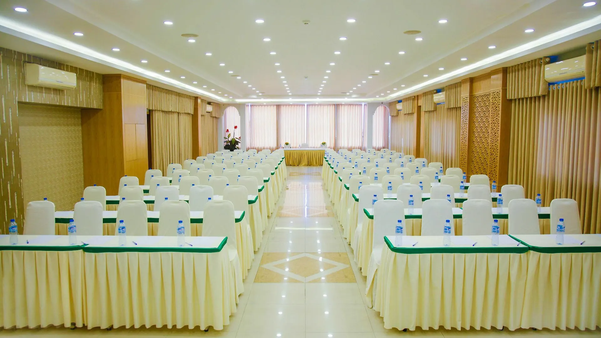 Legacy Riverside Da Nang 3*,
